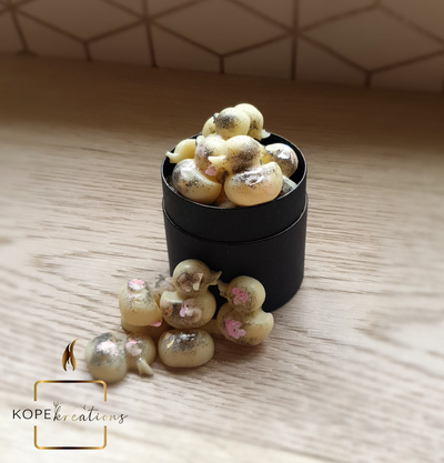 Honeysuckle & Sandalwood